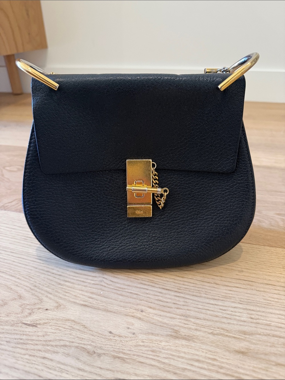 Chloe Small Drew Leather Crossbody Bag - Black - Picture 2 of 8